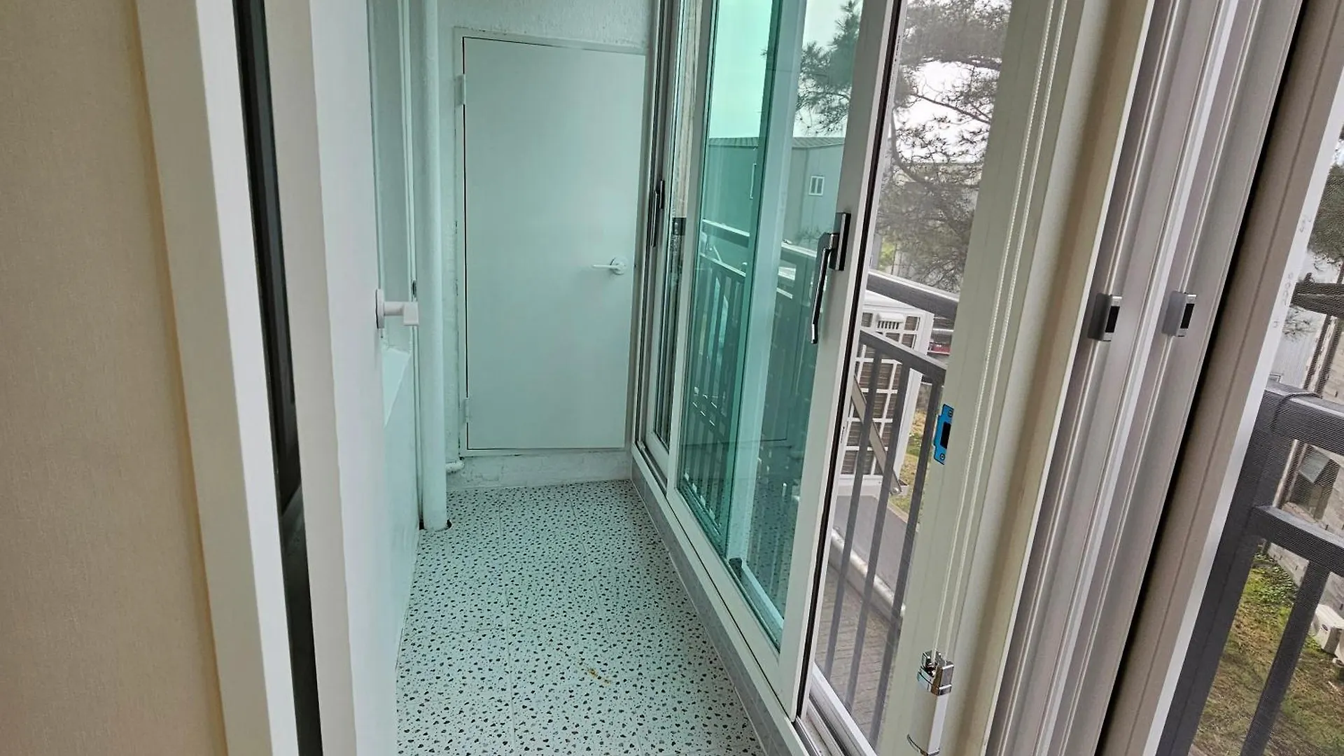Caty House Hyeopjae Apartment Jeju South Korea
